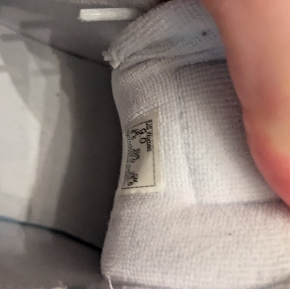 Vans Women's Sneaker - Picture 4 of 4